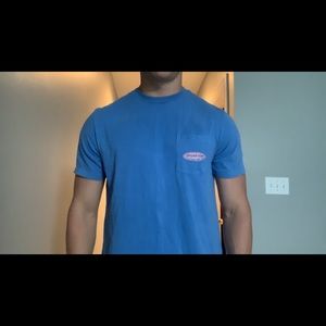 Men’s M VINEYARD VINES t-shirt